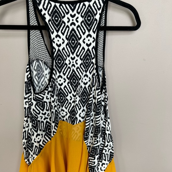 Gorgeous long tank - Picture 3 of 3